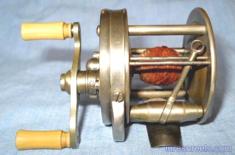 James Heddon's Sons 4-18 reel