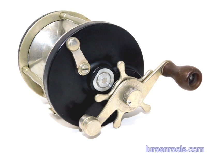 Vintage JA Coxe Bronson Coronet 25 Fishing Reel With Original Leather Case  From Estate, Good Condition, Untested, Reel in Case 4 1/4 x 2 7/8 Auction
