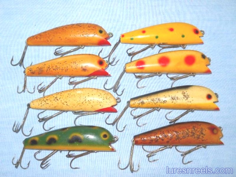 Baless Four Tees Bait Co