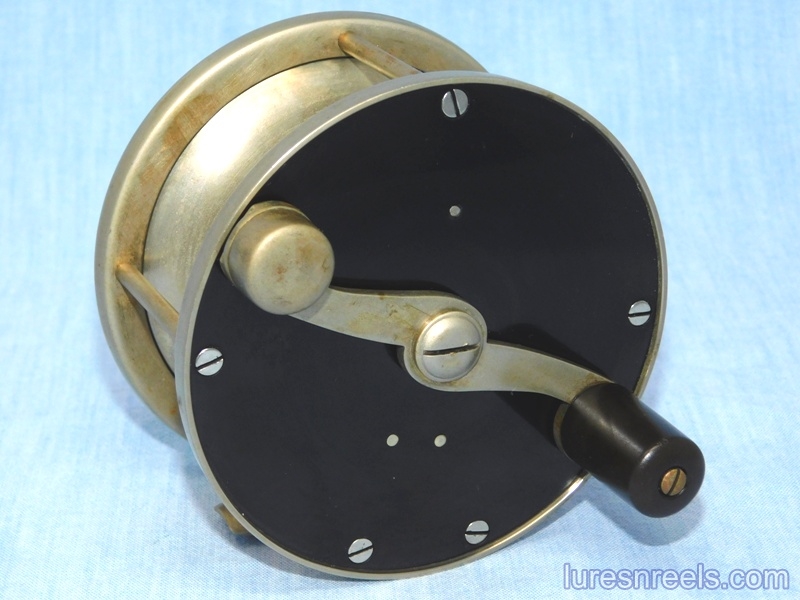 Julius Vom Hofe MILLS 3 Dry Fly Salmon Reel Raised Pillar Bi-Metal &  Hard Rubber Circa-1926 — VINTAGE FISHING REELS