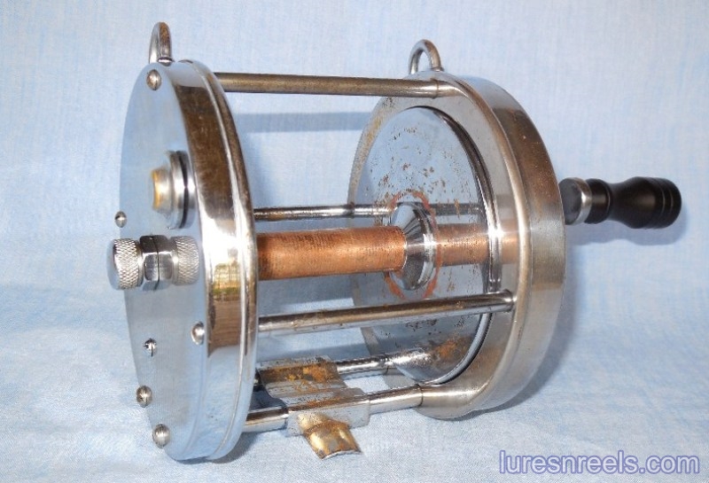 9/0 KOVALOVSKY Standard Model 226 Type C Reel