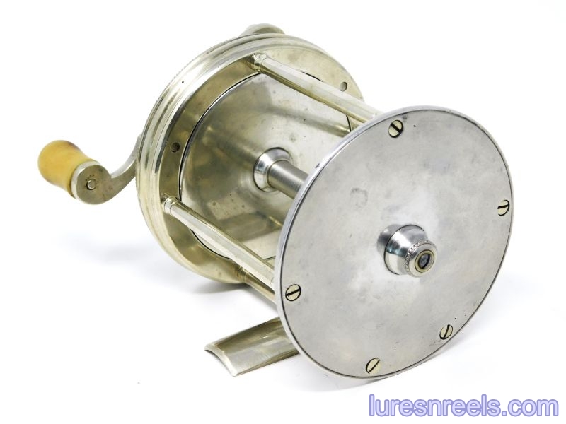 crius fishing reel Our Crius baitcasting reel was one of the first reels we ever offered. Now  its most recent update benefits from much of the technology seen in our  flagship Wraith reel! It boasts