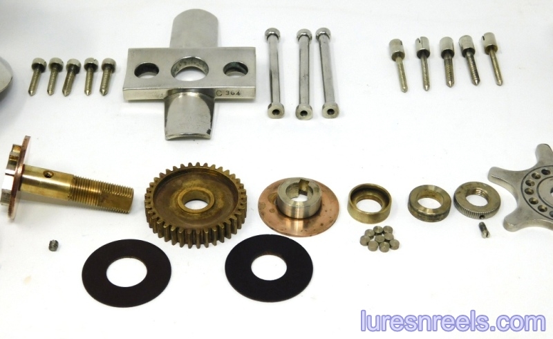 Otto Zwarg Maximo Reel